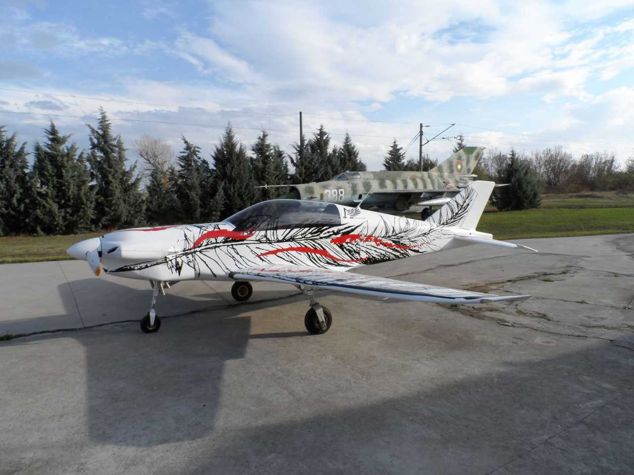AcroCruiser feather livery